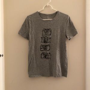 Camera tee